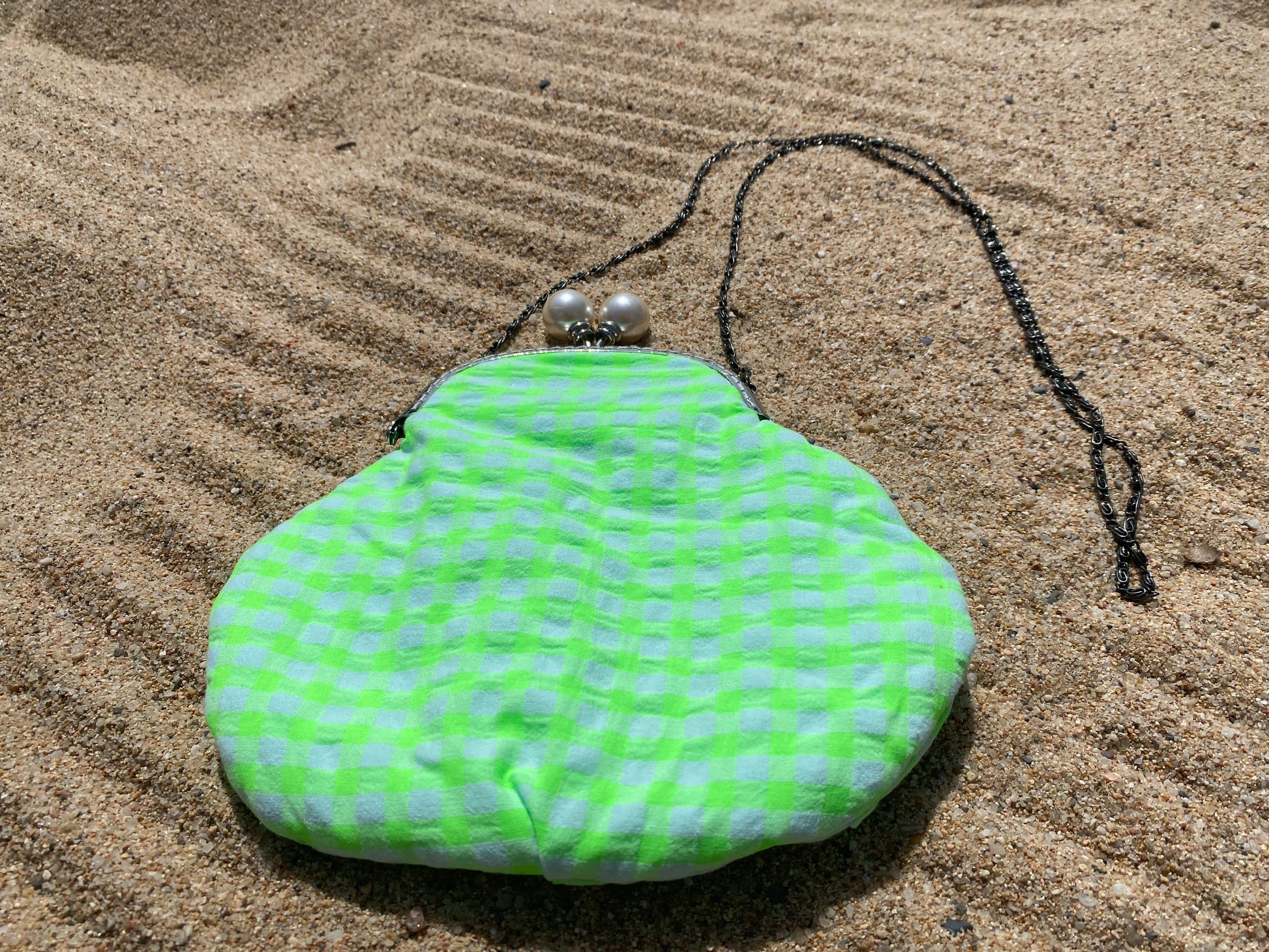 Bolsito Nemo verde fluor