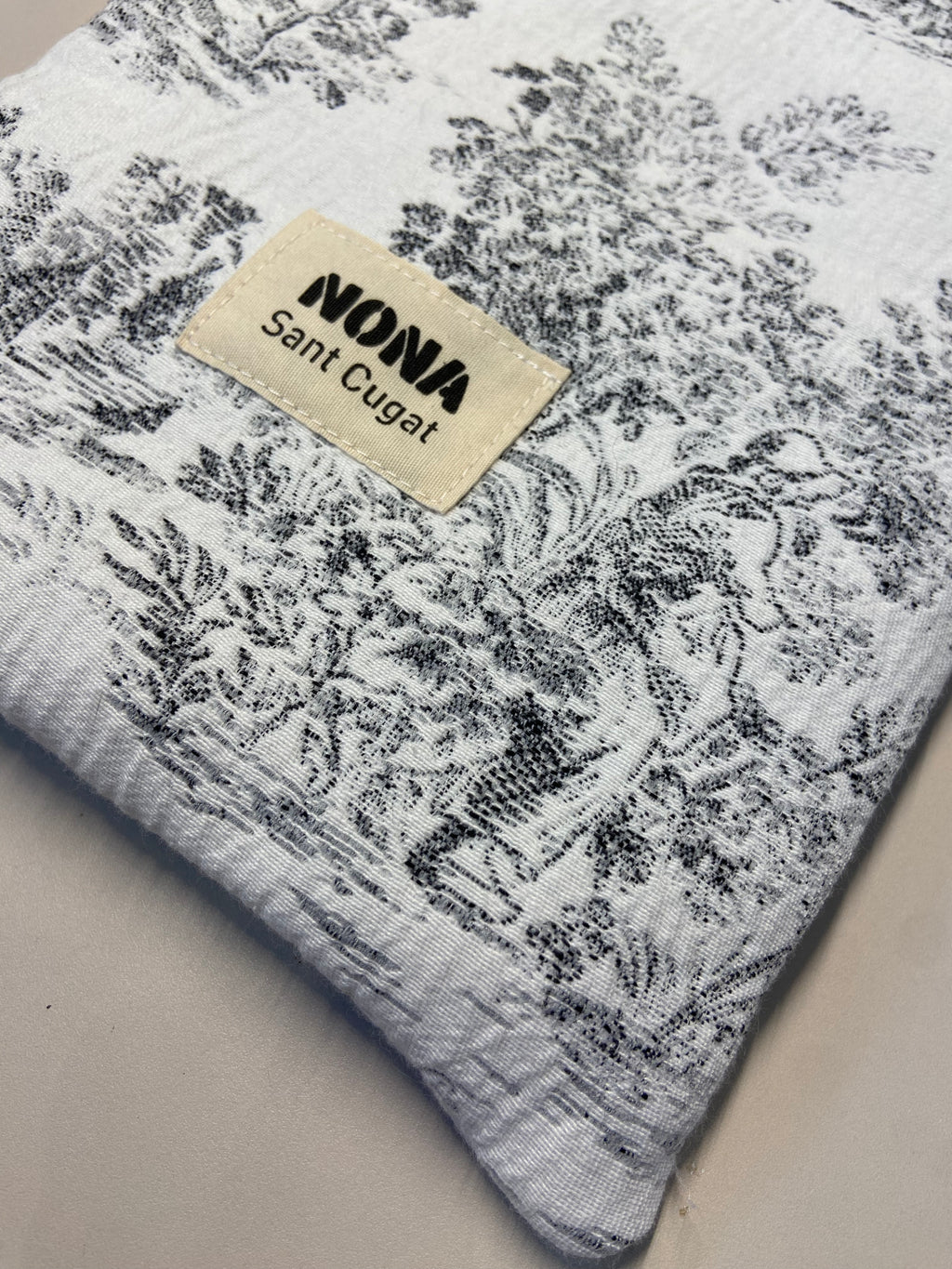 FUNDA IPAD/LIBRO NEGRA