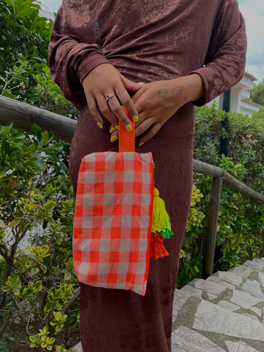 Bolso mano coral naranja fluor